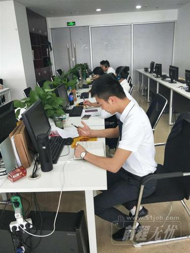 成都融鑫起點商務(wù)信息咨詢員工上傳的其他照片